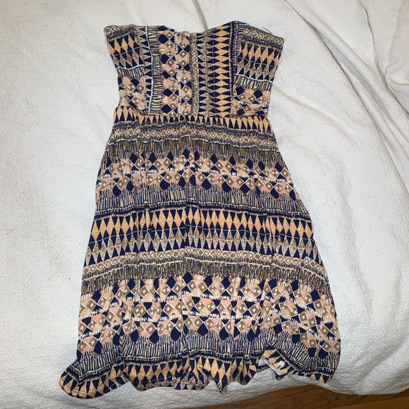 Volcom Dresses & Skirts - Volcom tribal pattern strapless dress